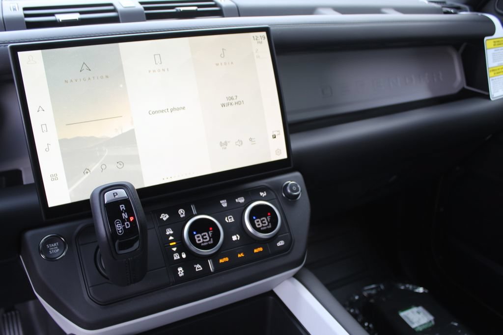 New 2026 Land Rover Defender 130 X-Dynamic SE AWD/4WD image 13