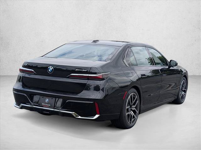 New 2026 BMW i7 M70 w/ M Sport Package RWD image 7