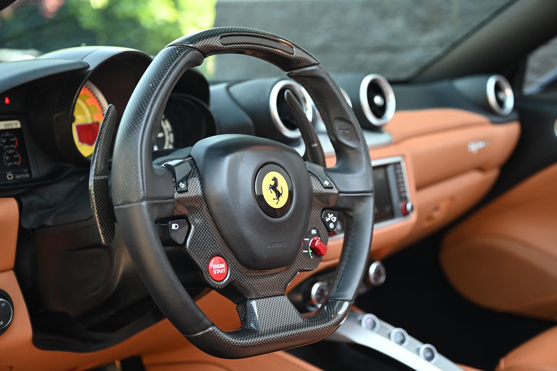 Used 2016 Ferrari California T RWD image 30