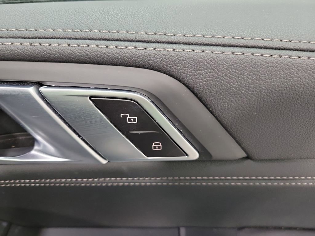 Used 2023 BMW X6 xDrive40i image 23