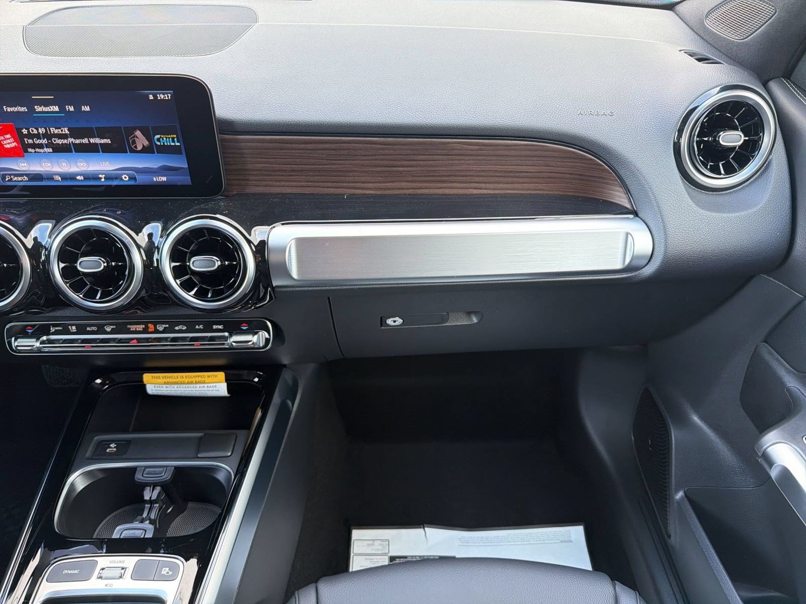 Used 2026 Mercedes-Benz GLB 250 image 29