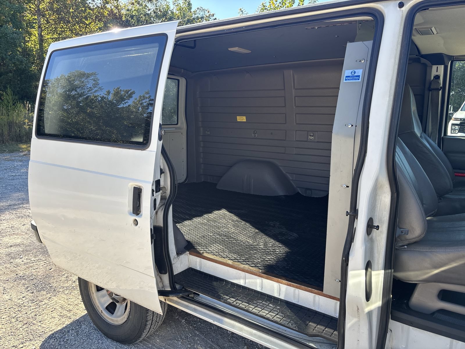 Used 2001 GMC Safari RWD image 23