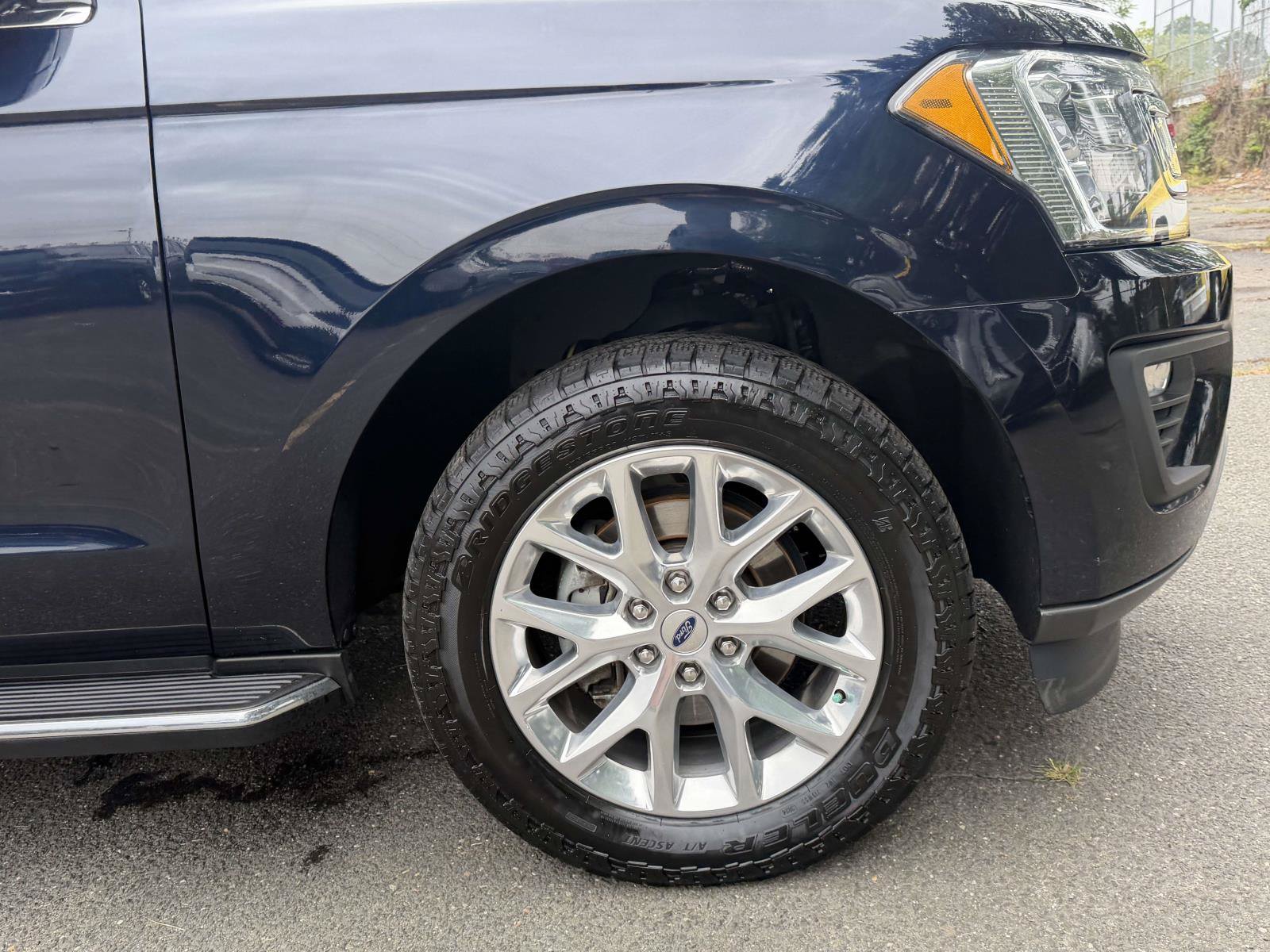 Used 2021 Ford Expedition XLT AWD/4WD image 6