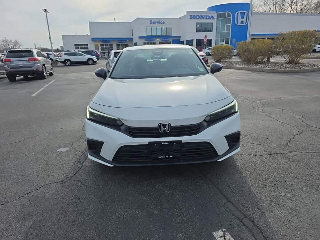 Used 2023 Honda Civic Sport image 2