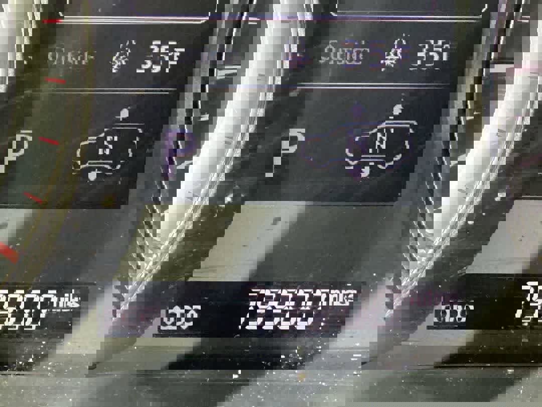 Used 2017 Lexus LX 570 4WD w/ Luxury Package image 17