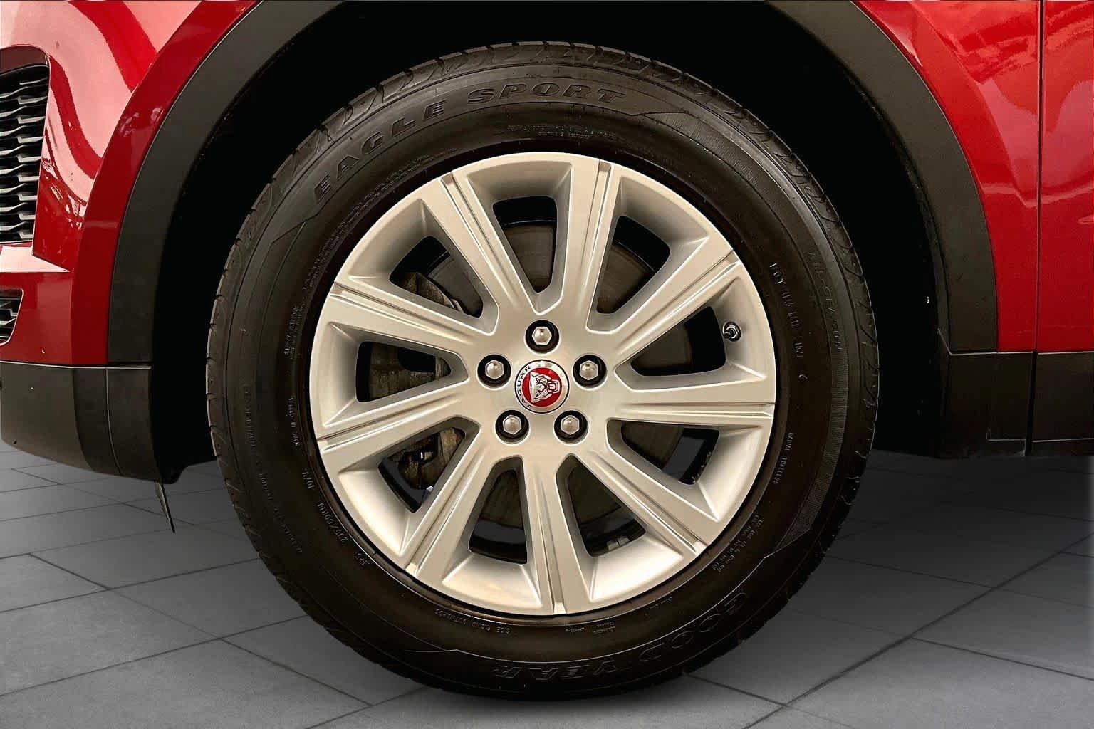 Used 2019 Jaguar E-PACE S image 12