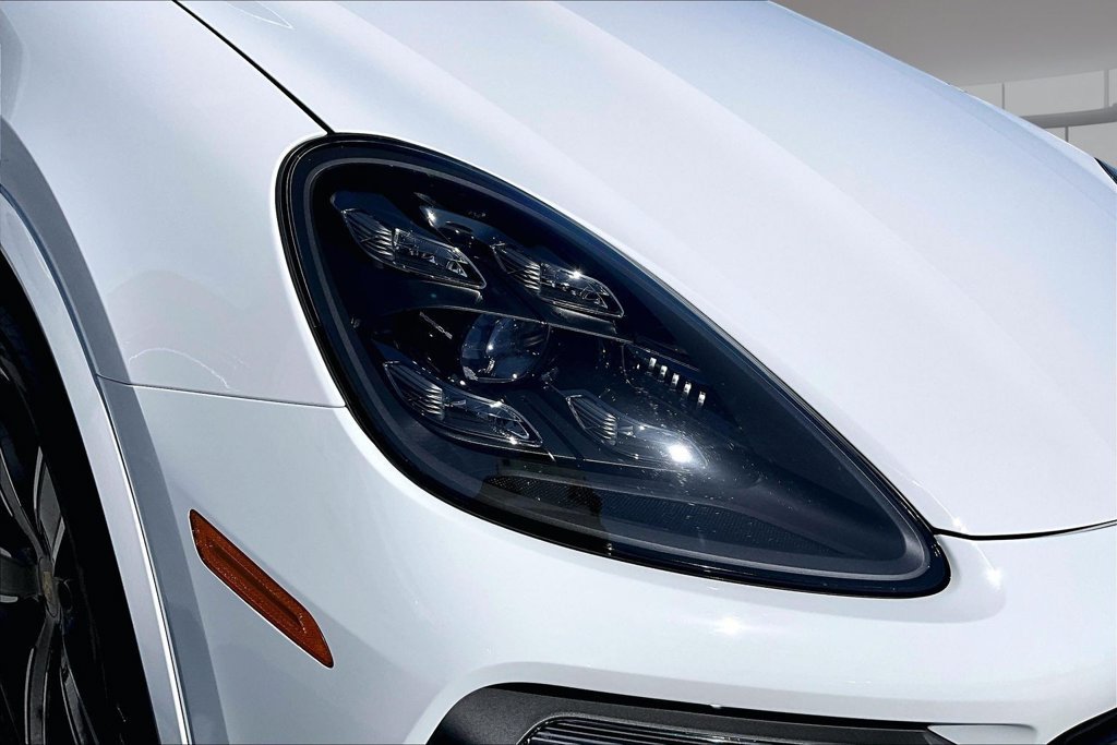 Used 2021 Porsche Cayenne S AWD/4WD image 30