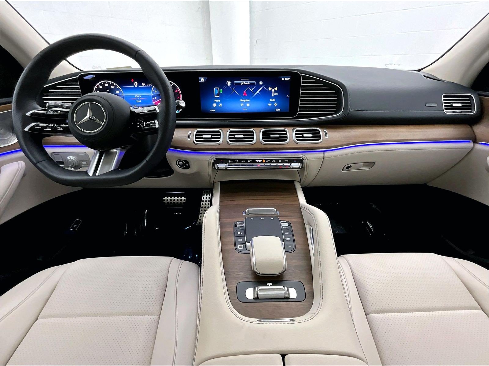 Used 2026 Mercedes-Benz GLS 450 4MATIC image 14