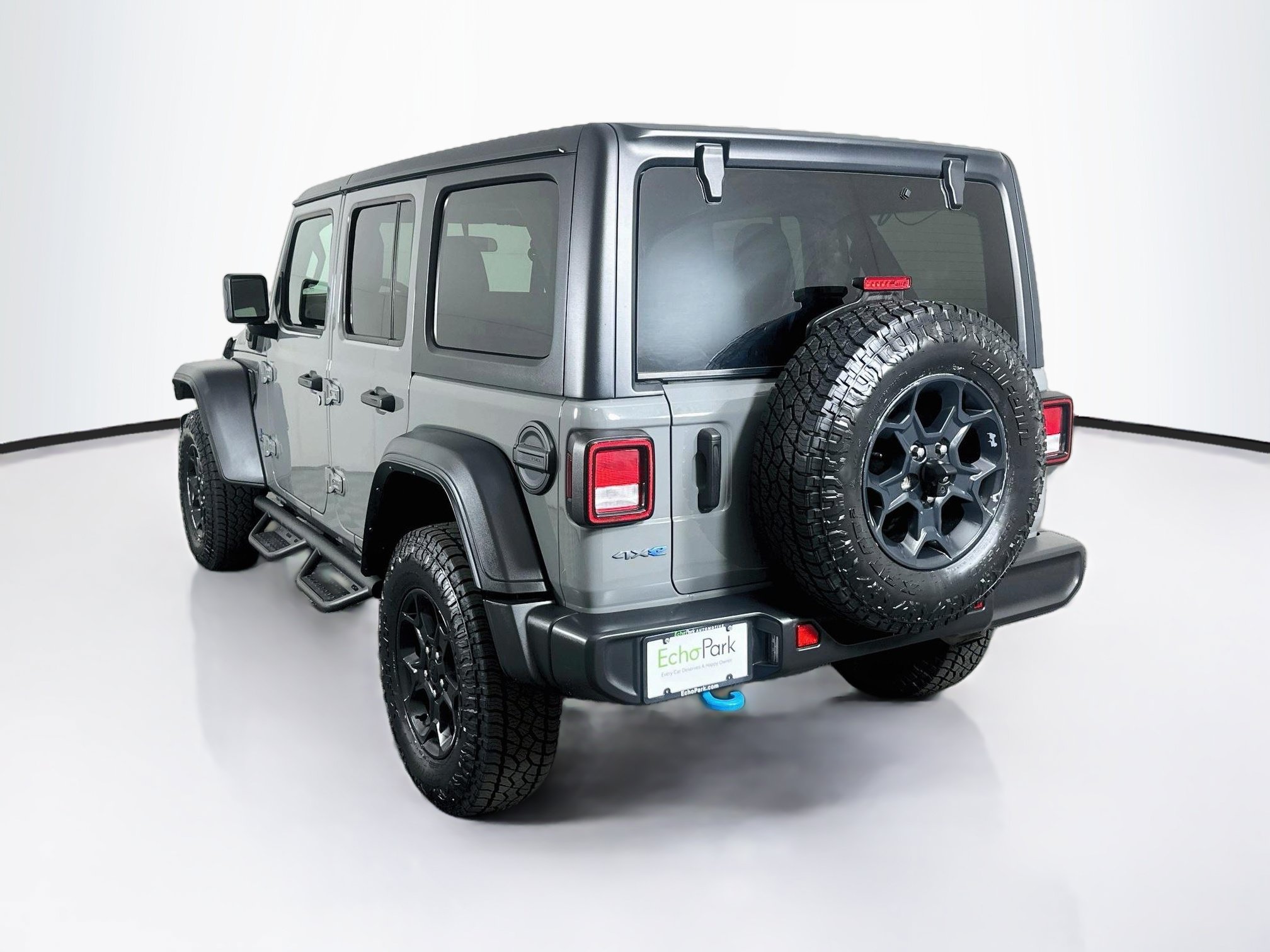 Used 2023 Jeep Wrangler Unlimited w/ Convenience Group AWD/4WD image 5