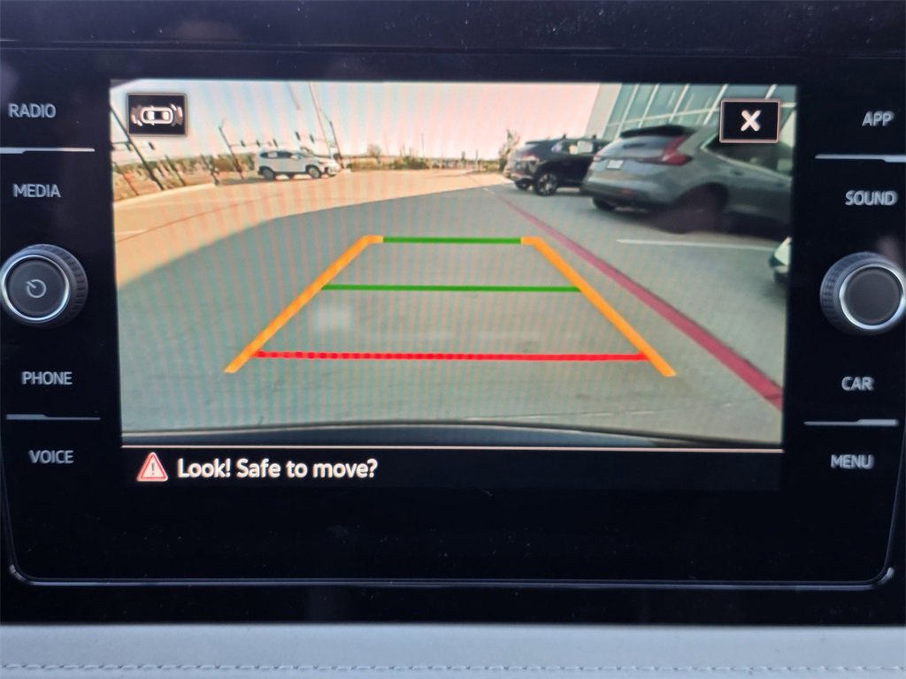 New 2026 Volkswagen Taos SE image 13