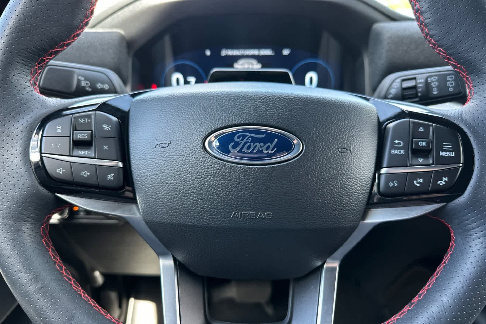 Certified 2025 Ford Explorer ST-Line AWD/4WD image 24