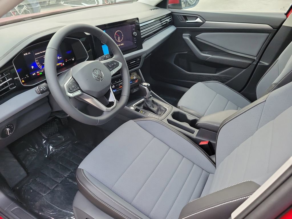 New 2026 Volkswagen Jetta SE image 7