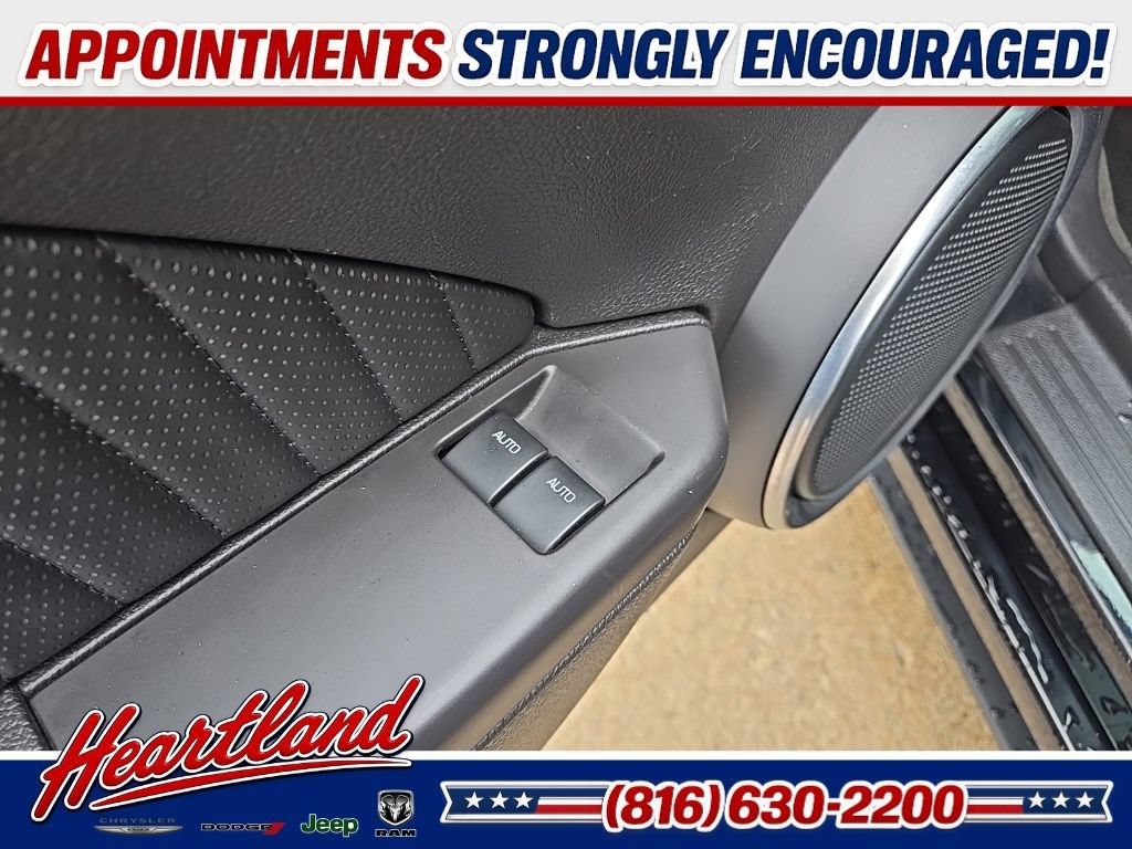 Used 2013 Ford Mustang Shelby GT500 RWD image 37
