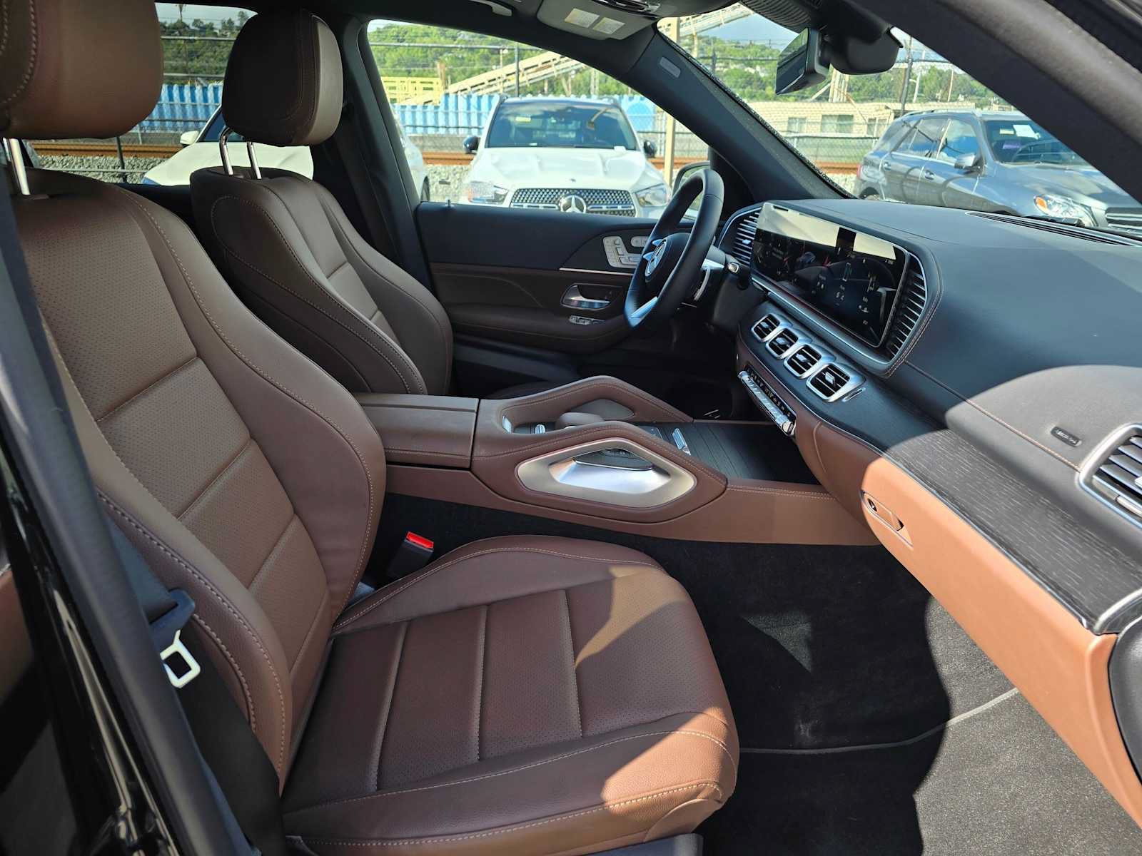 Used 2026 Mercedes-Benz GLS 450 4MATIC image 14