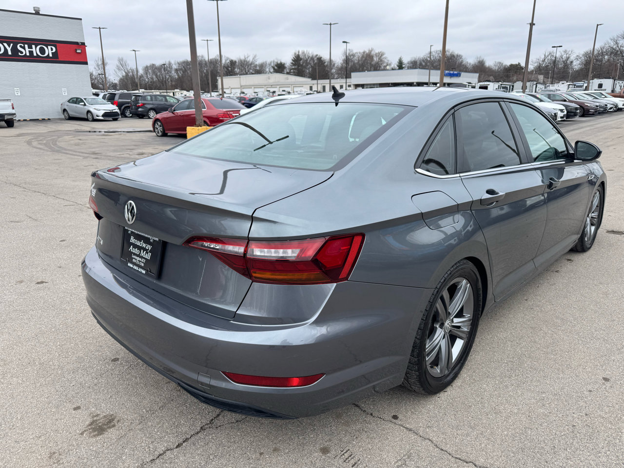 Used 2019 Volkswagen Jetta R-Line w/ R-Line Cold Weather Package image 3