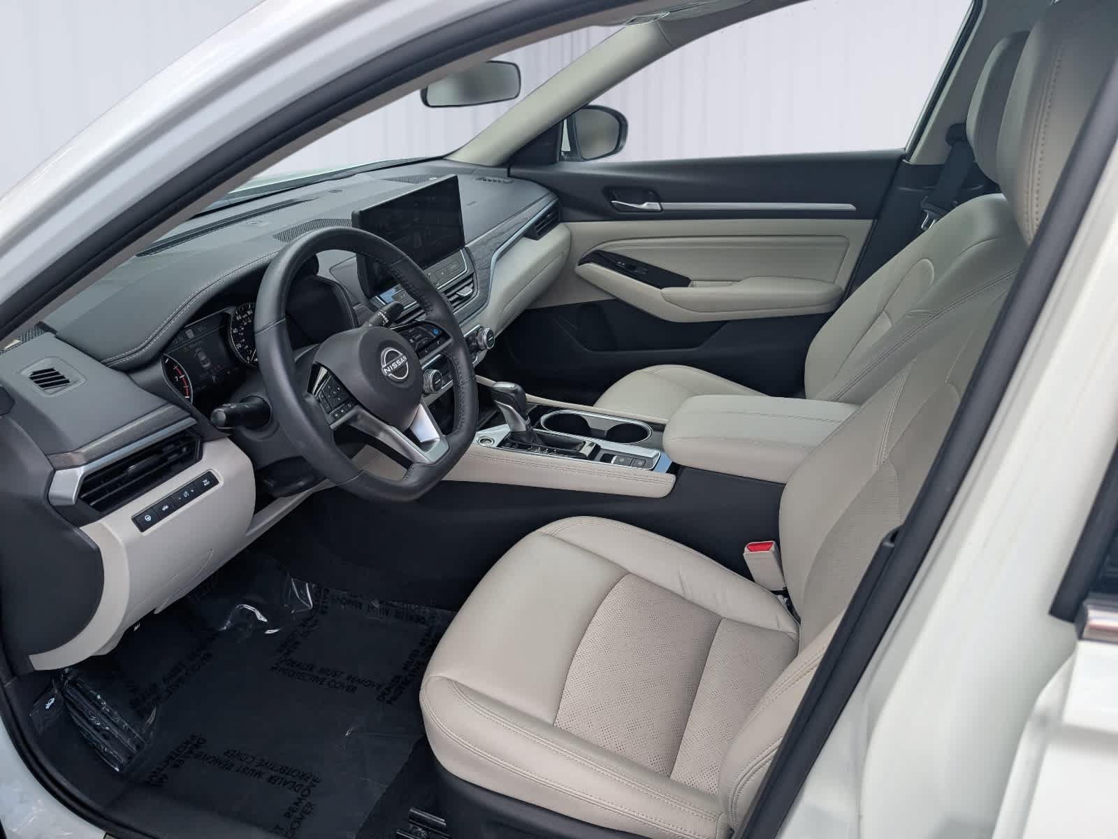 Used 2023 Nissan Altima 2.5 SL AWD/4WD image 14