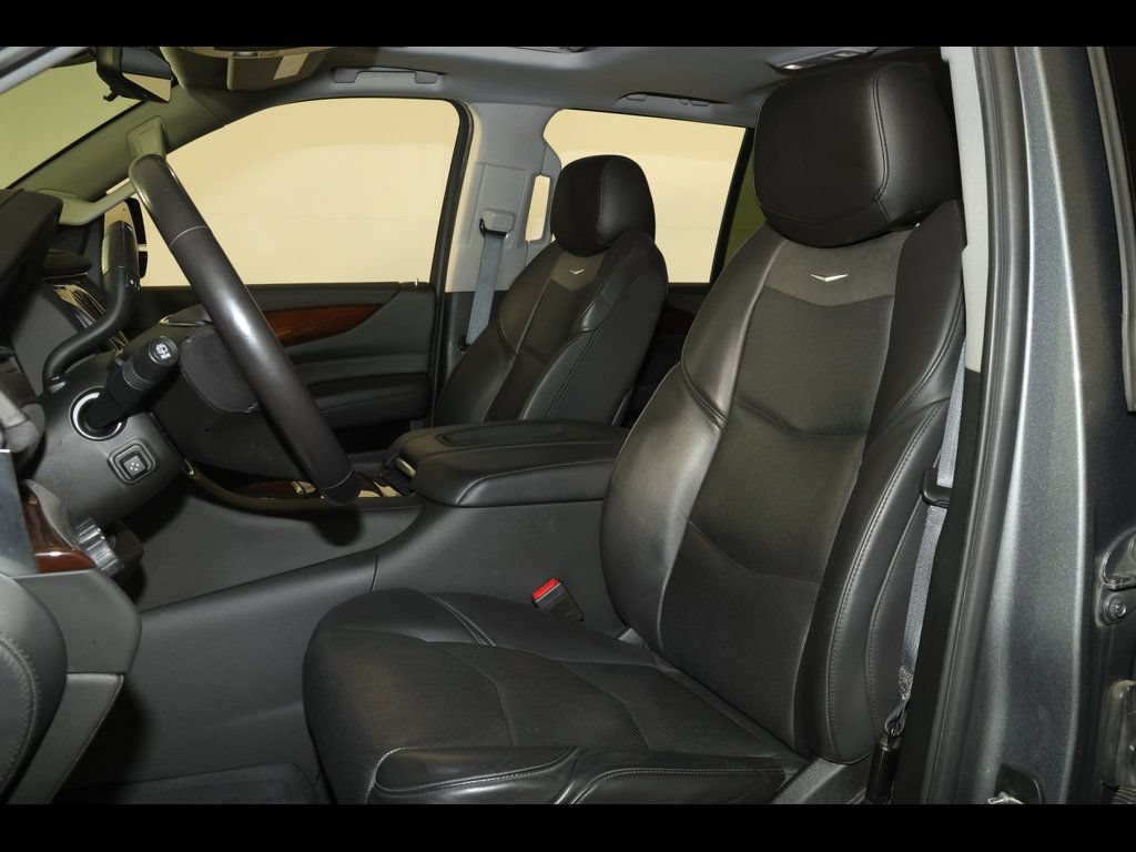 Certified 2020 Cadillac Escalade Luxury AWD/4WD image 28