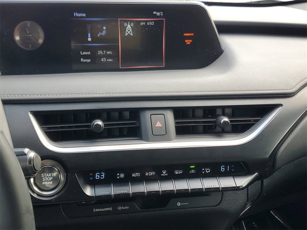 Used 2019 Lexus UX 200 image 24