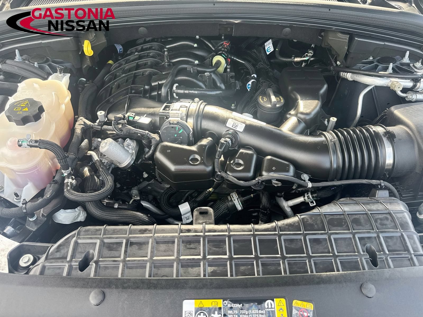 Used 2023 Jeep Grand Cherokee Laredo AWD/4WD image 38