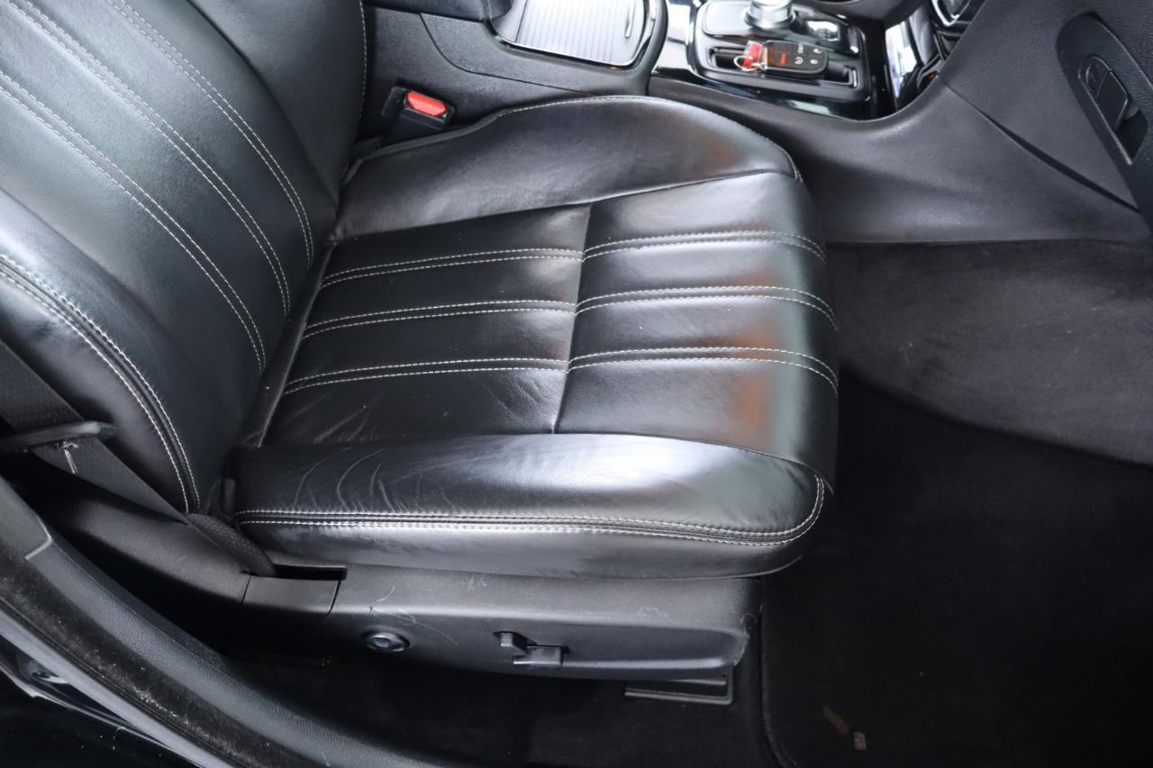 Used 2018 Chrysler 300 S w/ Beats Audio Group RWD image 37