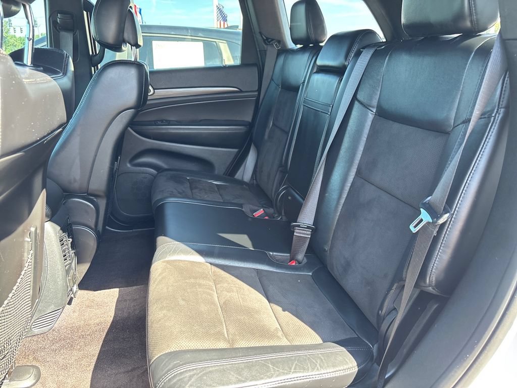 Used 2019 Jeep Grand Cherokee Altitude RWD image 13