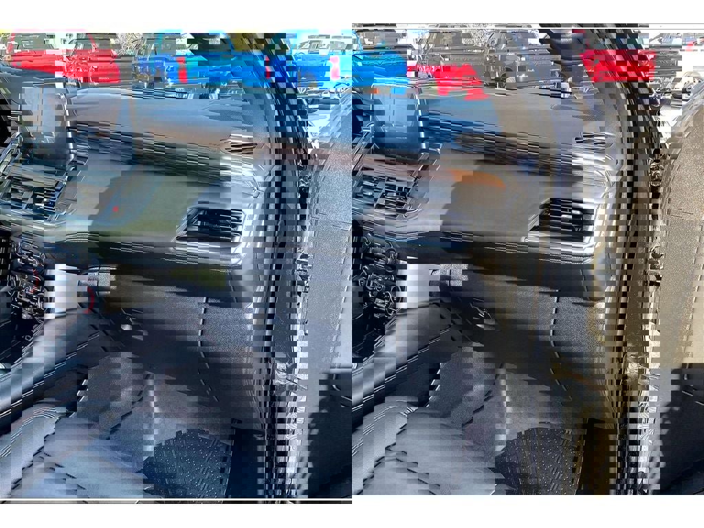 Used 2022 Chevrolet Tahoe Z71 image 17