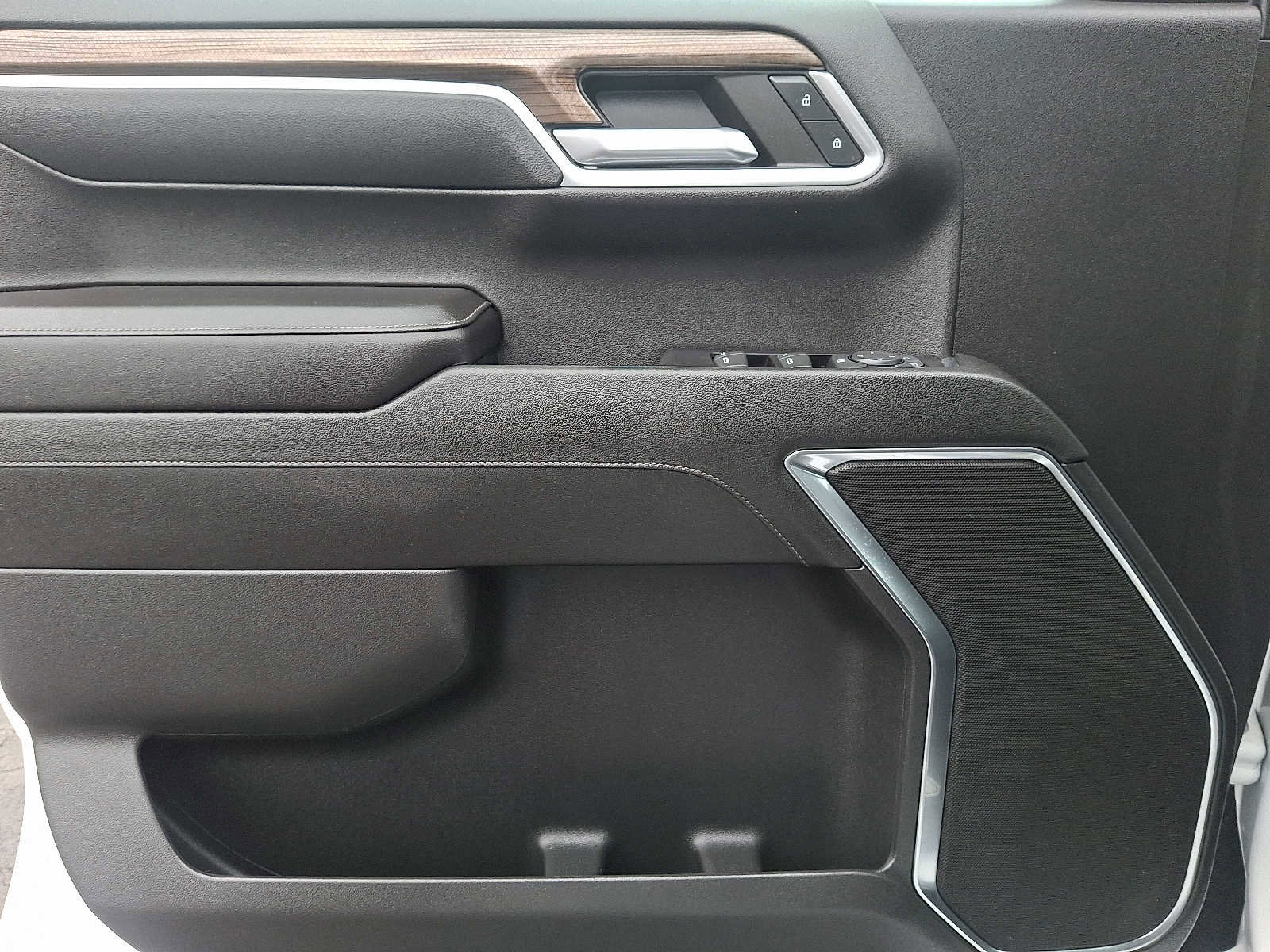 Used 2022 Chevrolet Silverado 1500 LT image 12