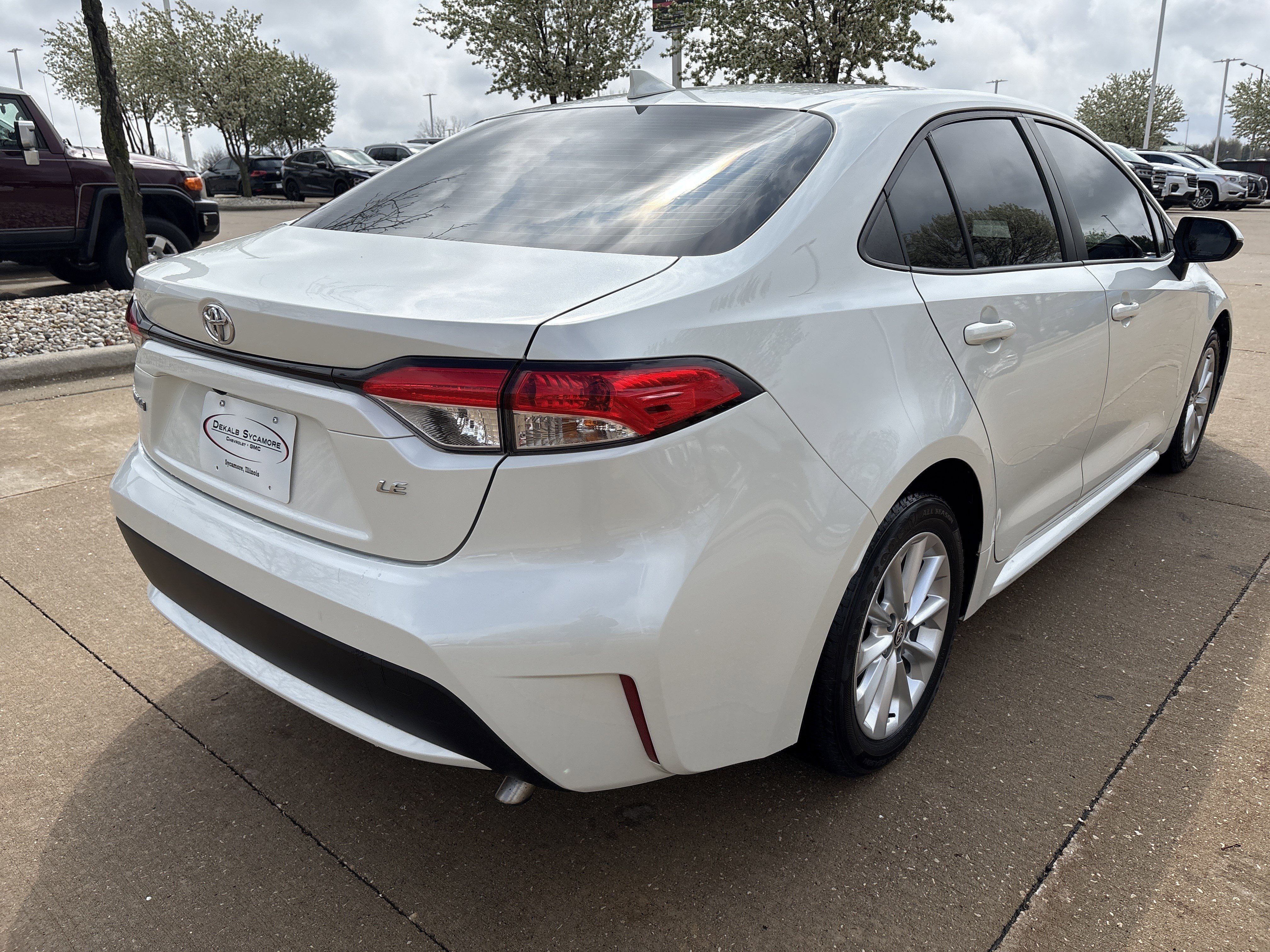 Used 2020 Toyota Corolla LE w/ LE Convenience Package image 7