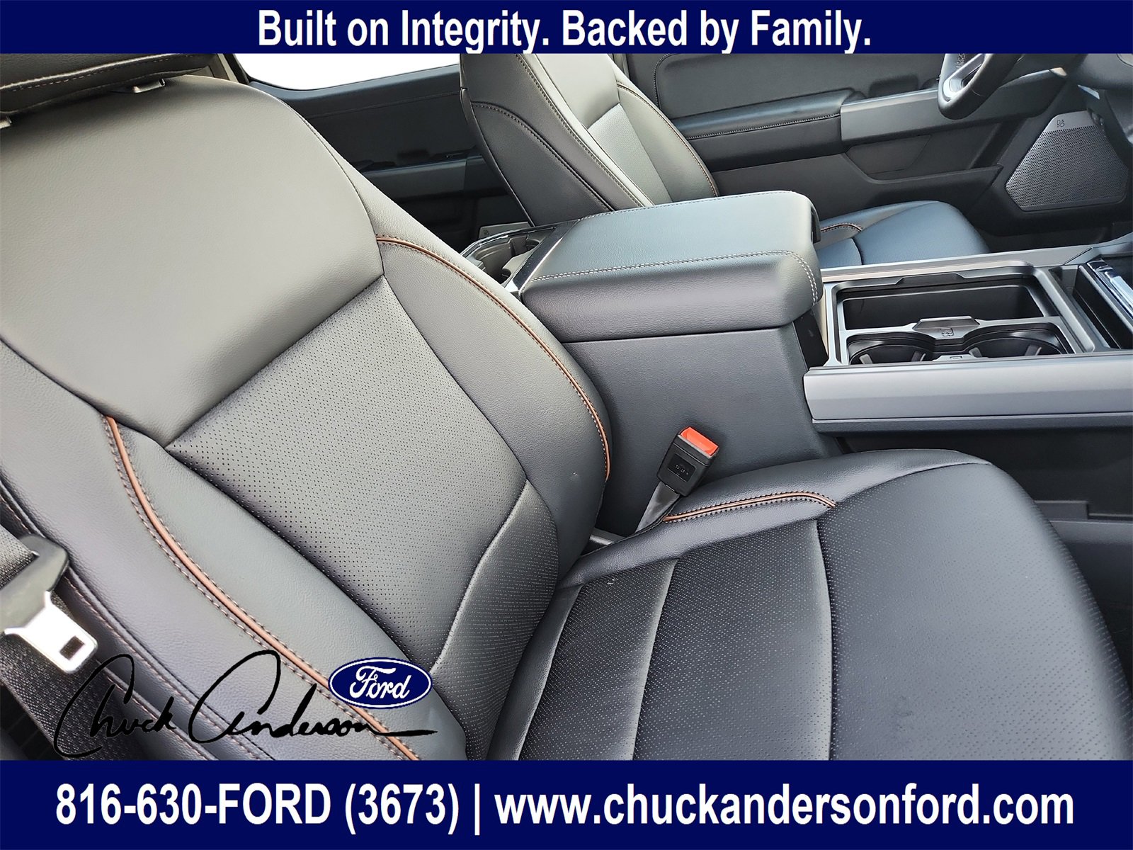 New 2026 Ford F250 Lariat w/ Black Appearance Package image 24