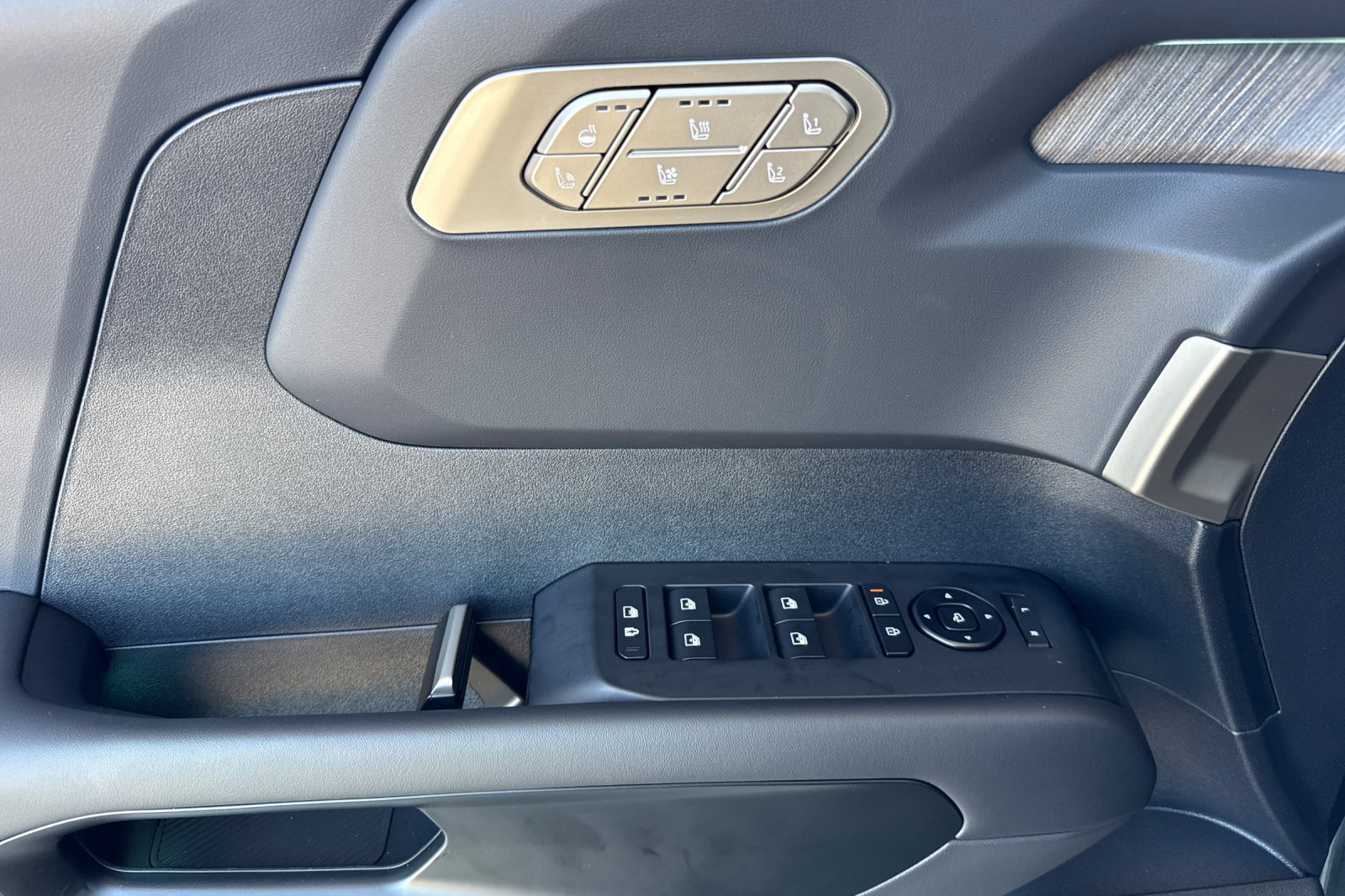New 2027 Kia Telluride SX Prestige w/ Towing Package AWD/4WD image 11