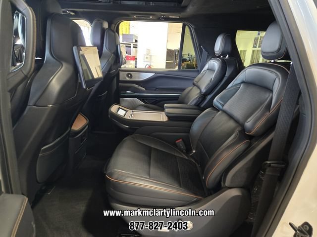 New 2026 Lincoln Navigator L Black Label AWD/4WD image 8