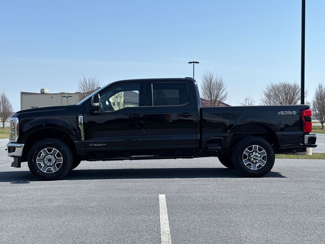 Used 2025 Ford F350 Lariat w/ Camper Package image 6