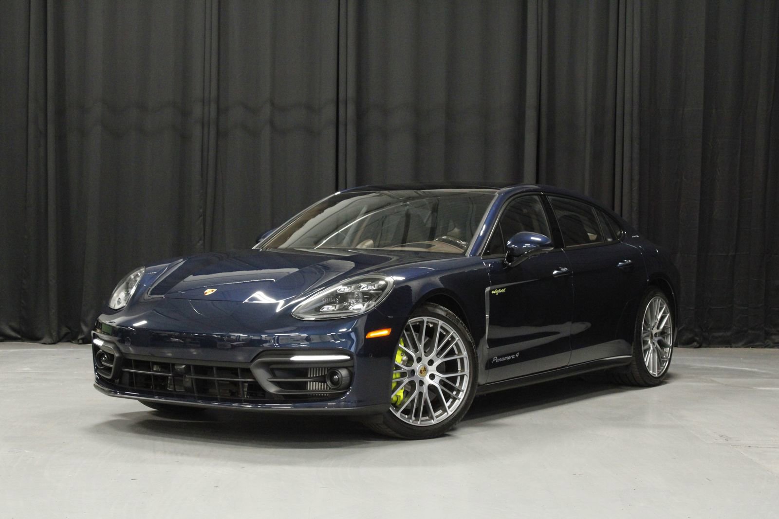 Certified 2023 Porsche Panamera 4 Executive w/ Premium Package AWD/4WD image 1