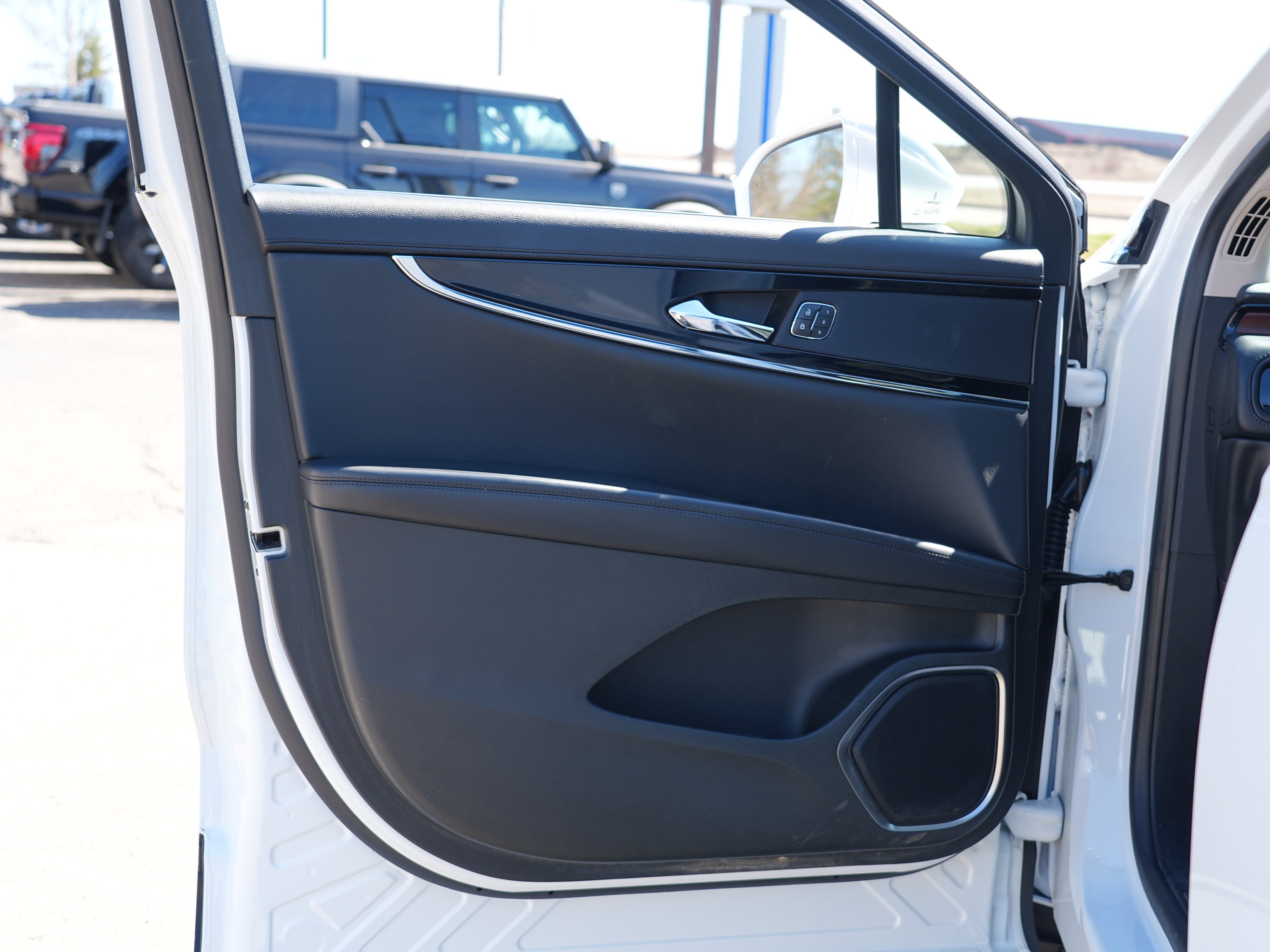 Used 2022 Lincoln Nautilus Reserve AWD/4WD image 16