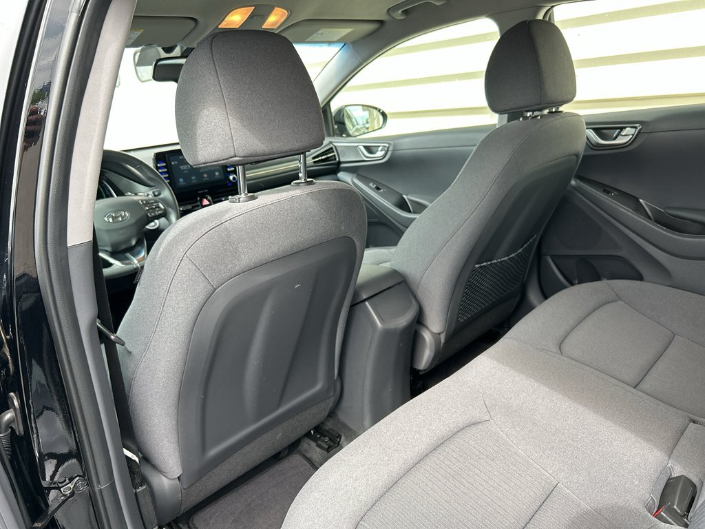 Used 2020 Hyundai Ioniq SE FWD image 12