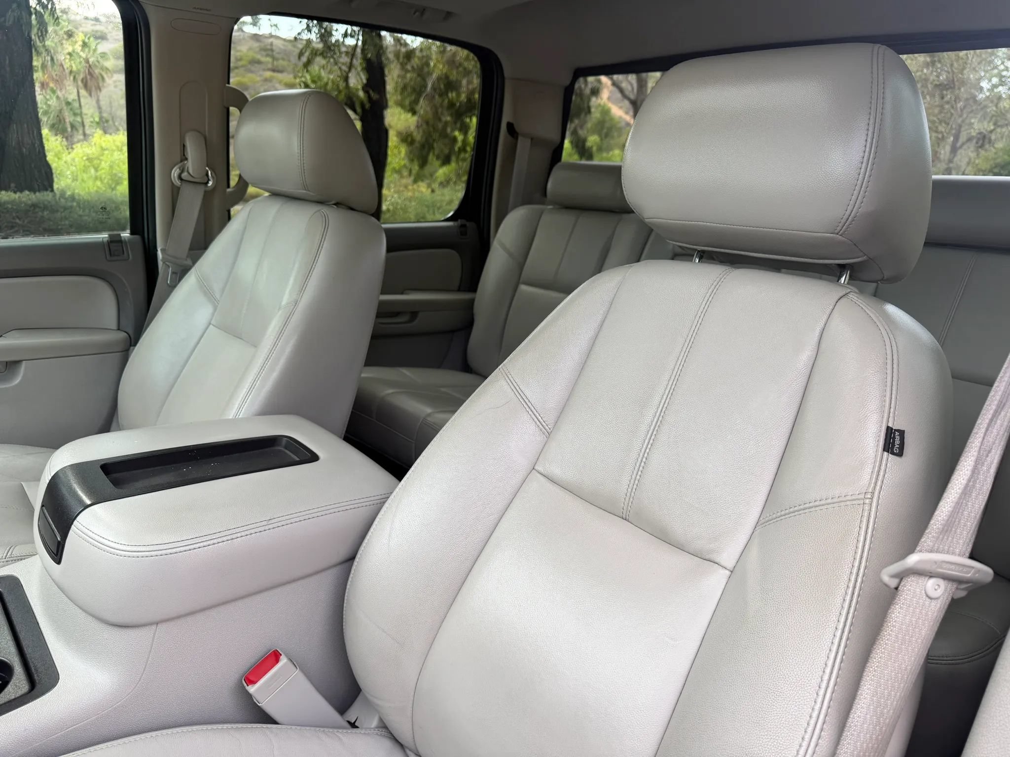 Used 2011 Chevrolet Silverado 1500 LTZ w/ Max Trailering Pack AWD/4WD image 13