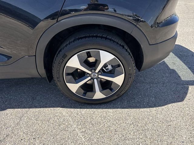 New 2025 Volvo XC40 B5 Core w/ Protection Package Premier image 9