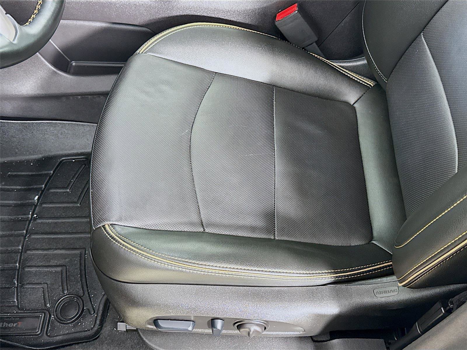 Used 2024 GMC Terrain AT4 w/ Infotainment Package II image 21