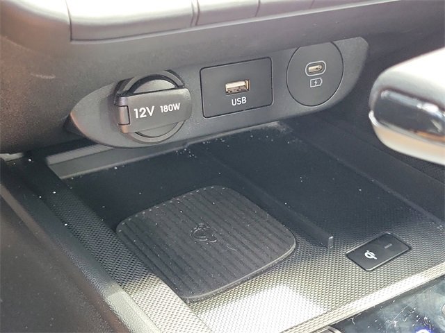 Used 2025 Hyundai Elantra Sport image 11