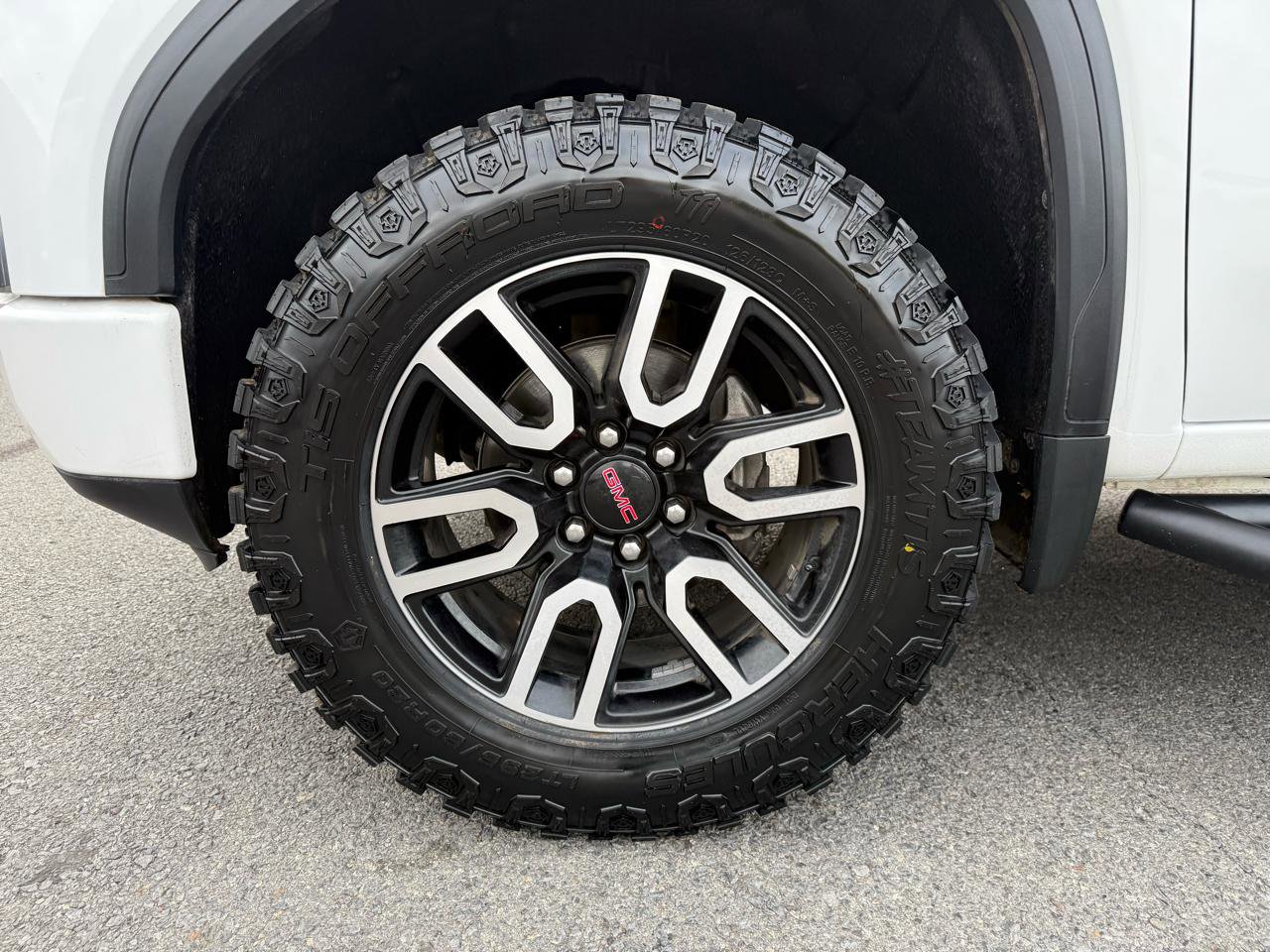 Used 2019 GMC Sierra 1500 AT4 w/ AT4 Premium Package AWD/4WD image 40