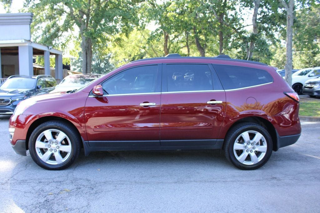 Used 2017 Chevrolet Traverse LT w/ Style and Technology Package AWD/4WD image 4