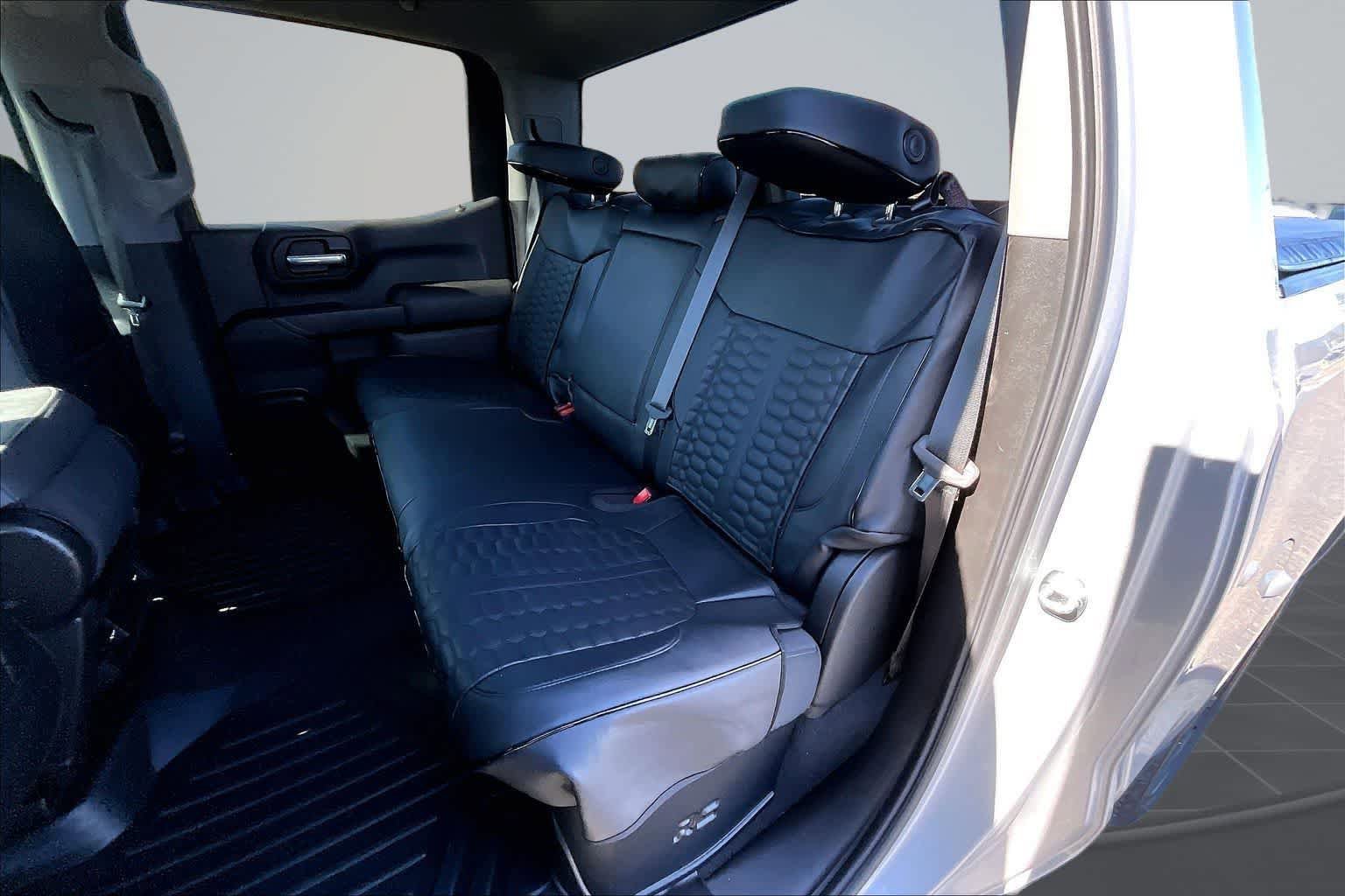 Used 2021 Chevrolet Silverado 1500 Custom w/ LPO, Dark Essentials Package AWD/4WD image 13