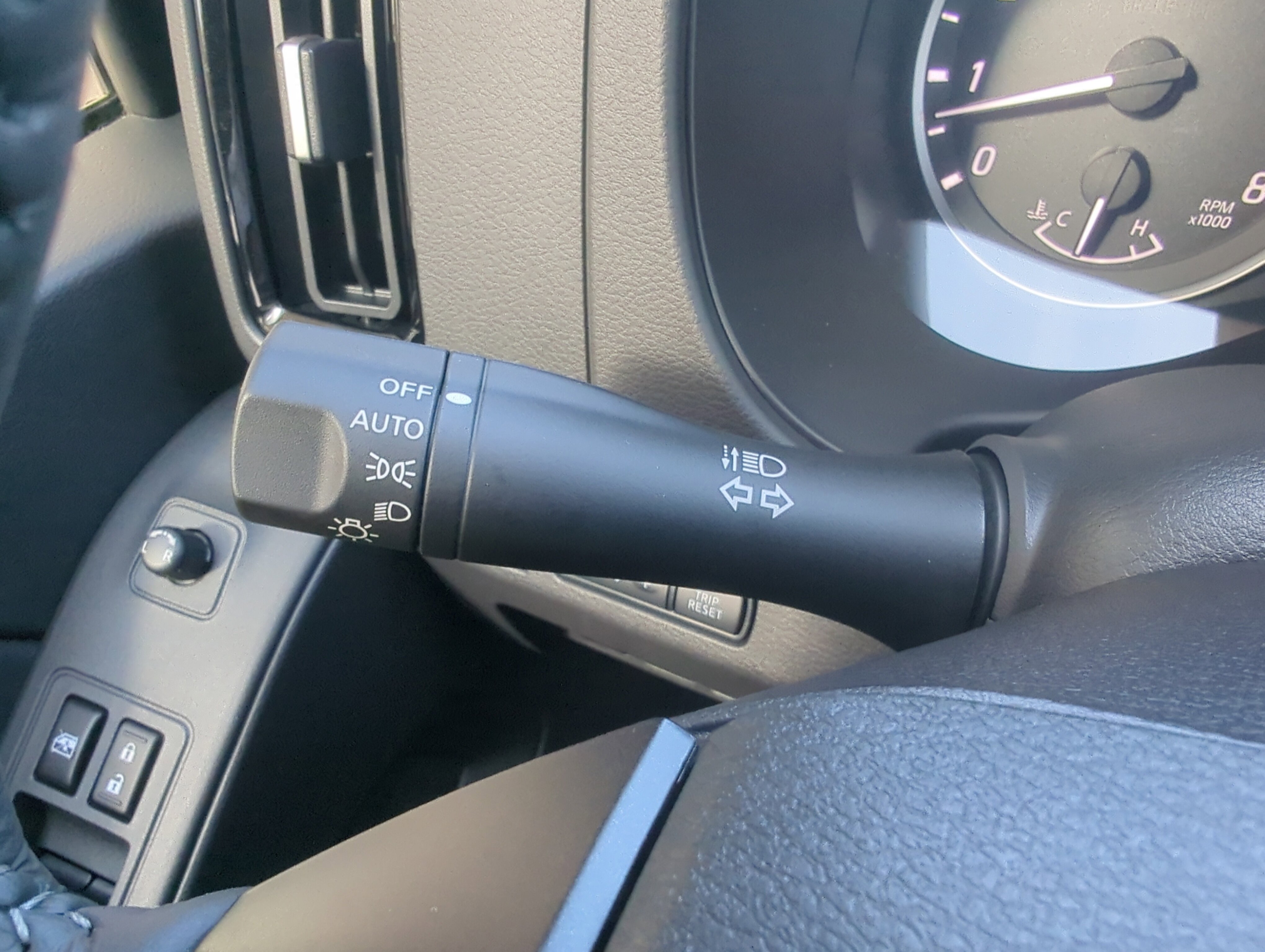 New 2026 Nissan Frontier SV w/ All-Weather Content Package image 24