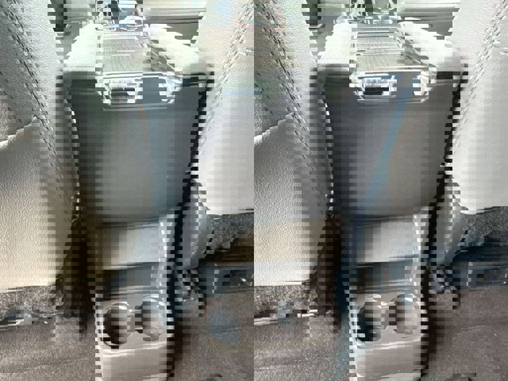 Used 2024 Toyota Sienna XLE image 25