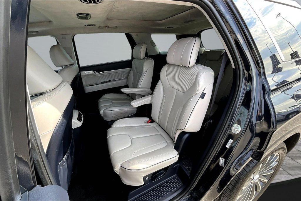 Used 2024 Hyundai Palisade Calligraphy FWD image 23