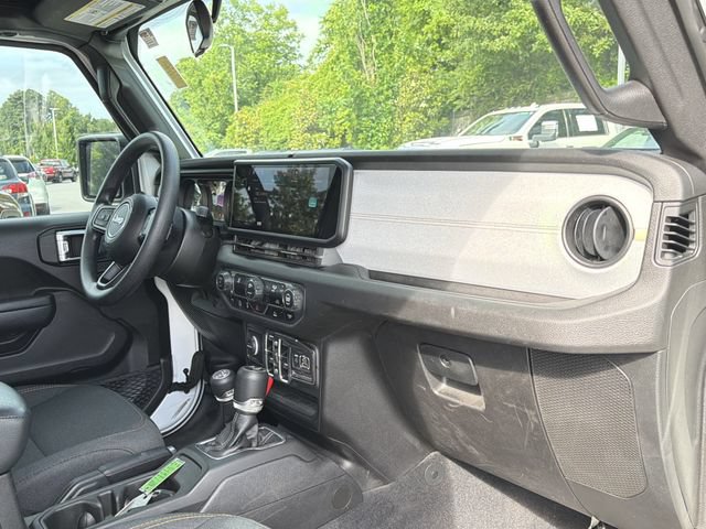 Used 2025 Jeep Wrangler Unlimited Sport AWD/4WD image 14