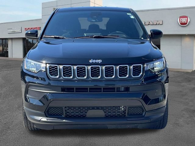 Used 2025 Jeep Compass Sport AWD/4WD image 2