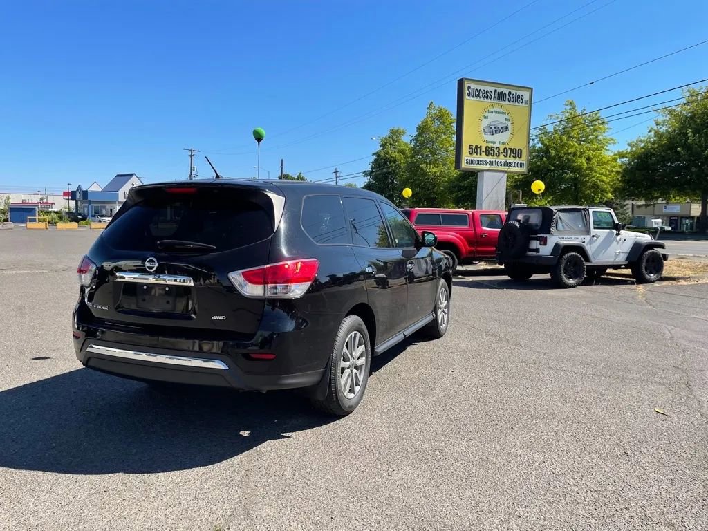 Used 2014 Nissan Pathfinder S AWD/4WD image 4