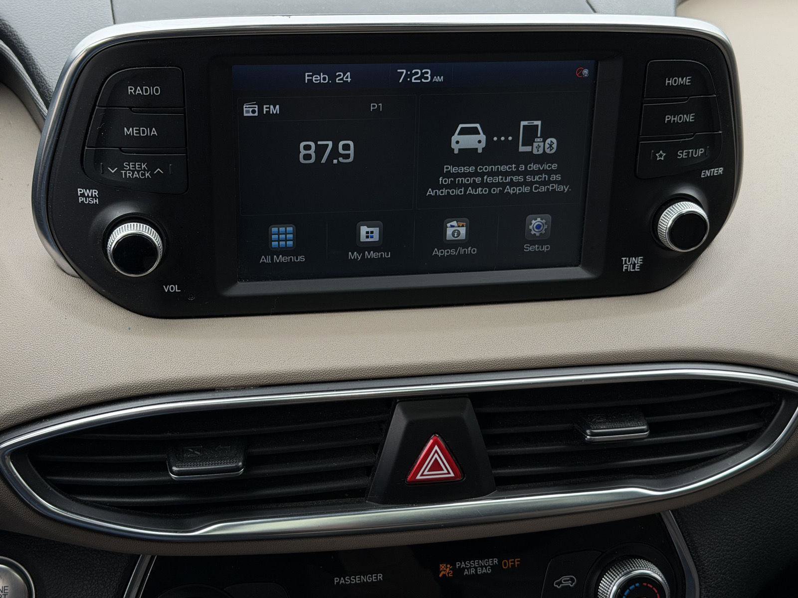 Used 2020 Hyundai Santa Fe SEL w/ Convenience + Premium Package FWD image 13