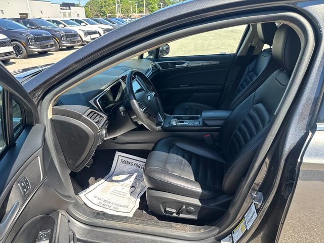 Used 2020 Ford Fusion SEL FWD image 15